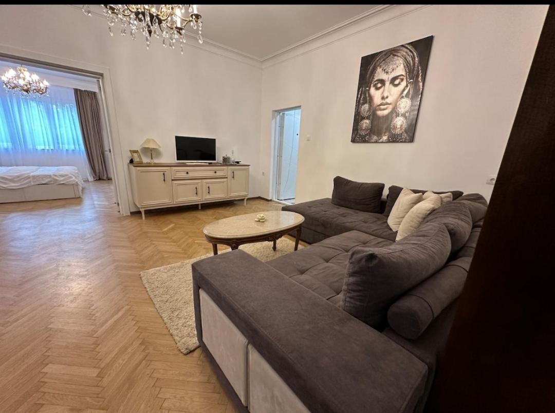 86 Apartament