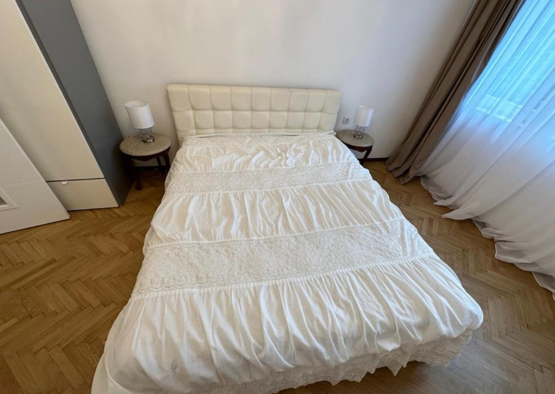 86 Apartament *