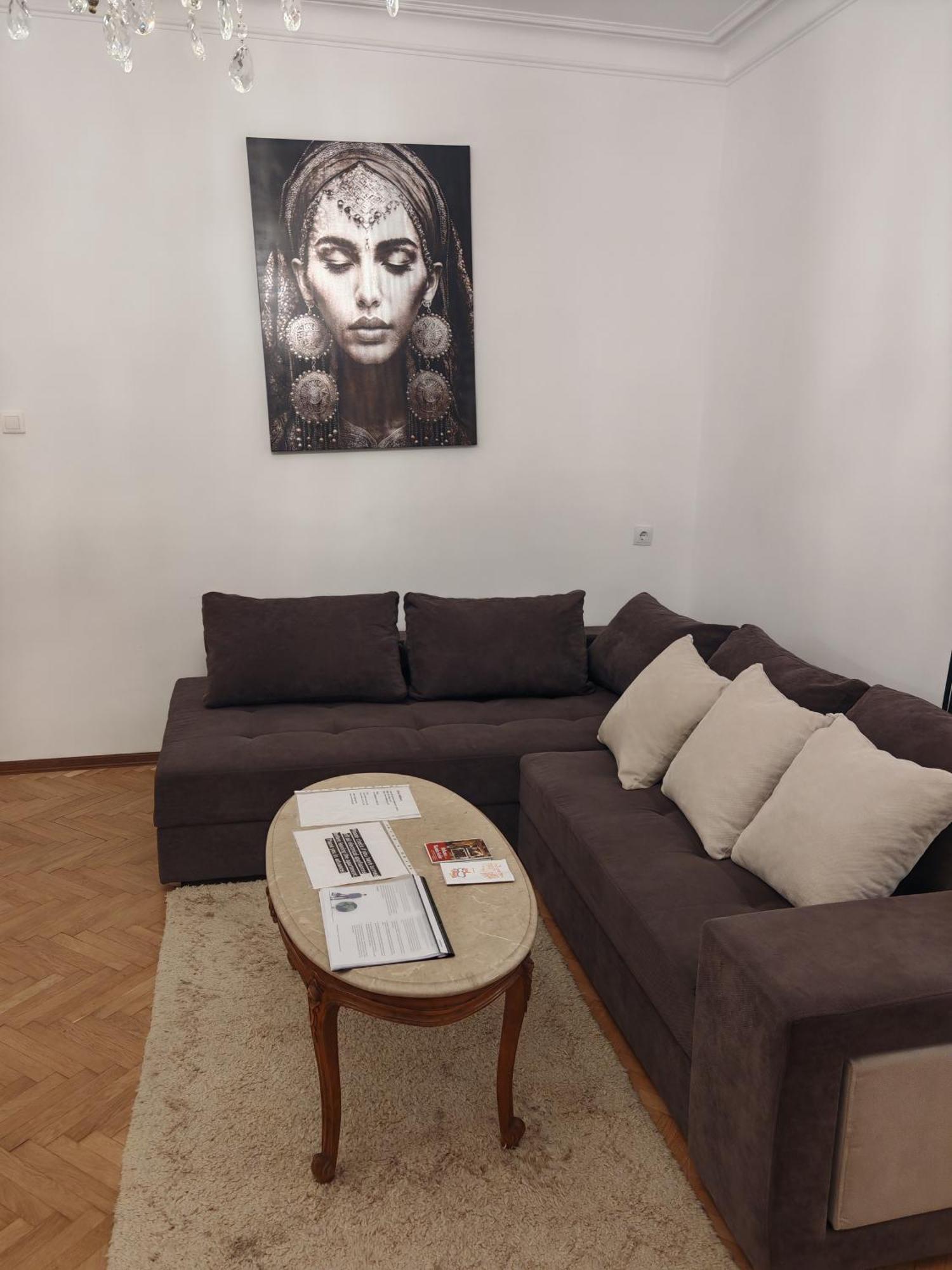 86 Apartament *